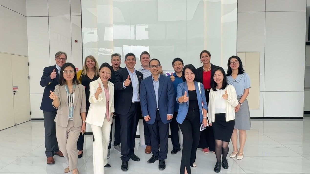 A senior Oncology management team from J&J Innovation Medicine visited Hangzhou DAC